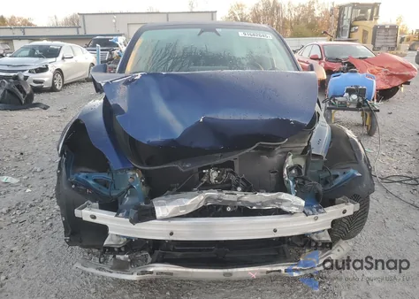 2024 Tesla Model Y z USA, uszkodzony, nr VIN 7SAYGDEE5RA227032